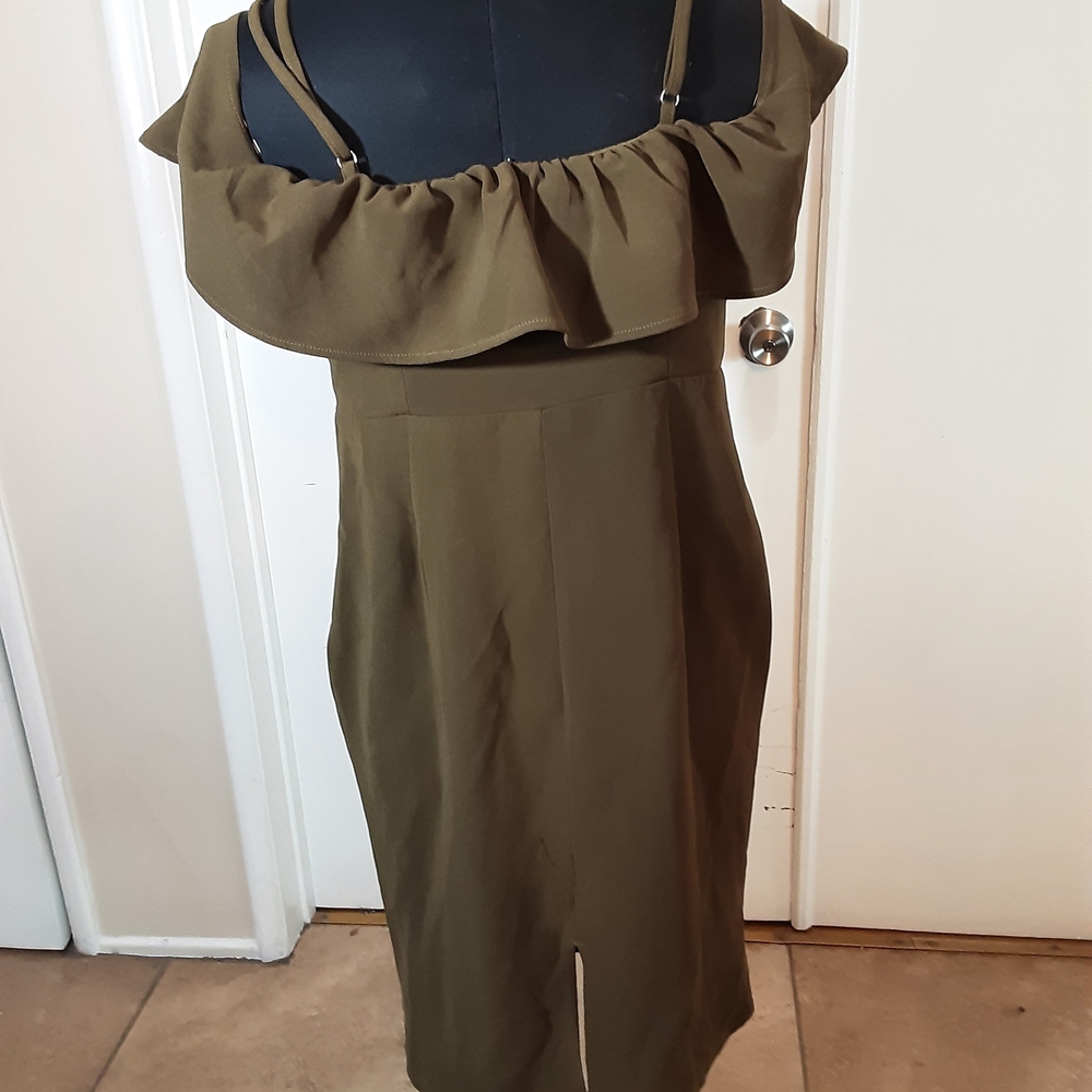 Chic Strapless Olive Dress - Picture 2 of 2